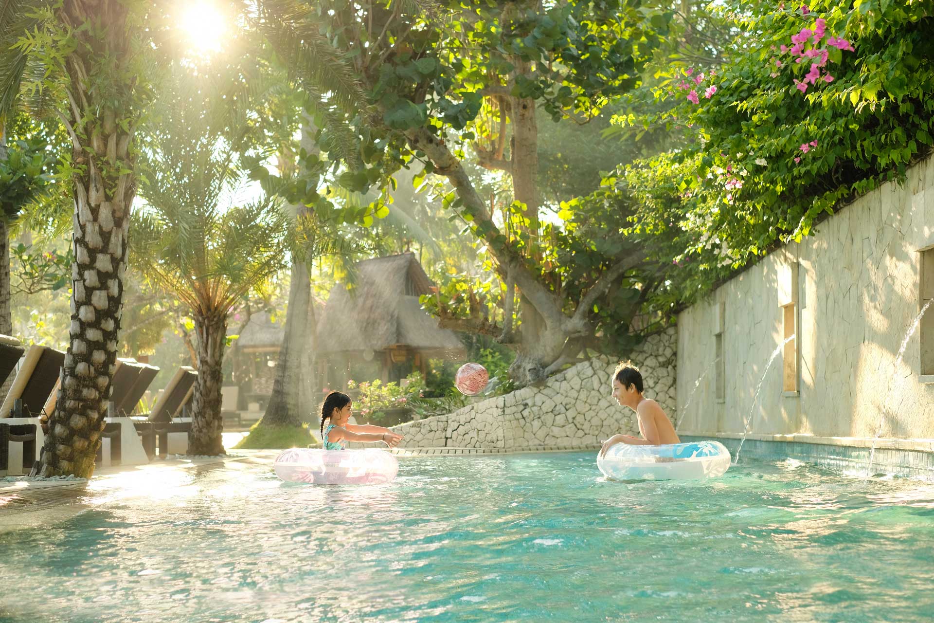 主泳池 巴厘岛勒吉安帕德玛度假村